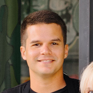 Francis Guzmán